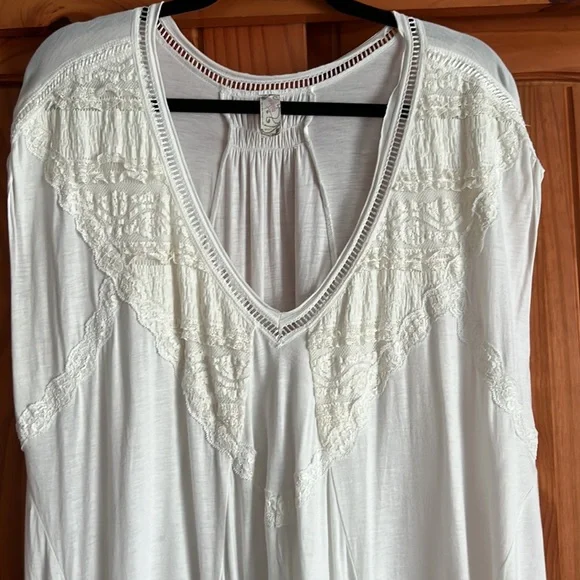 Free People White Top - Picture 4 of 7